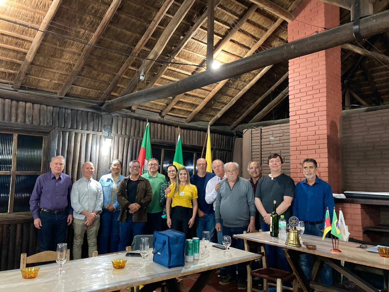 COMPANHEIROS DO ROTARY CLUB DE BAGÉ SUL.