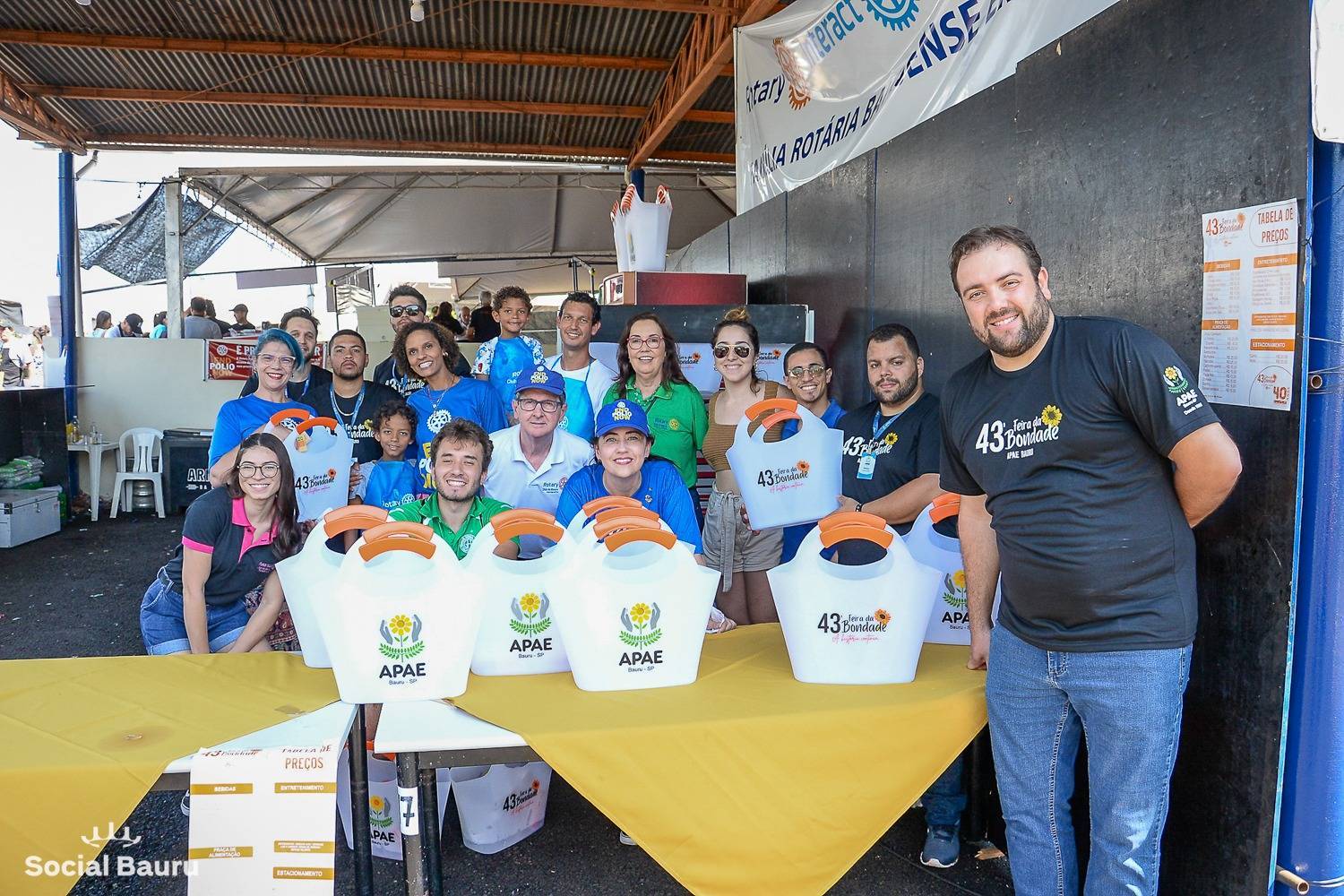 Barraca de bebidas. (Foto: @socialbauru)