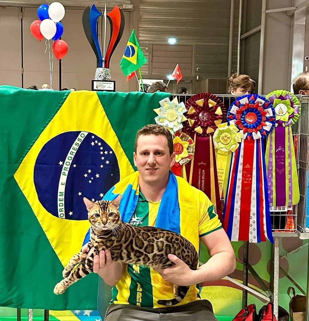 COMPANHEIRO EDEVAR E O GATO CAMPEAO HÉRCULES