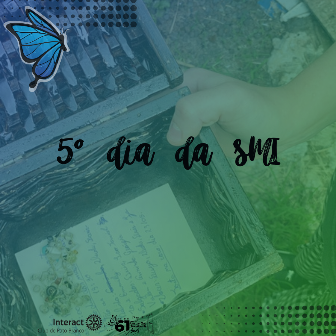 Paraa o quinto dia da semana mundial do Interact da SMI, com o lema “Plante Sementes de Amor” (2002-03)… Nossos interactianos realizaram um lindo projeto, onde levaram algo sentimental relacionado ao interact para enterrar perto da FURP dentro de uma caixinha com os pertences dos outros interactianos do clube. O objetivo é que da qui alguns anos eles desenterrem e lembrem do amor que sentiam quando faziam parte da família do interact 🥺🤍 . . . . . . . . . . . .#paratorosverem A arte é composta por tons de verde e azul, como imagem de fundo temos a foto da caixinha com os pertences dos interactianos, cima dessa imagem ao lado esquerdo temos o elemento da borboleta e no centro da imagem se encontra escrito na cor branca“5 dia da SMI” e em baixo da imagem temos o logo do @icpatobranco e o logo da SMI. #umlarquetransbordaamor
