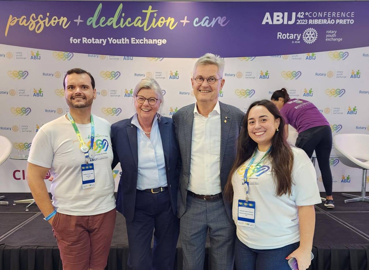 Presença da equipe distrital de intercâmbio na ABIJ