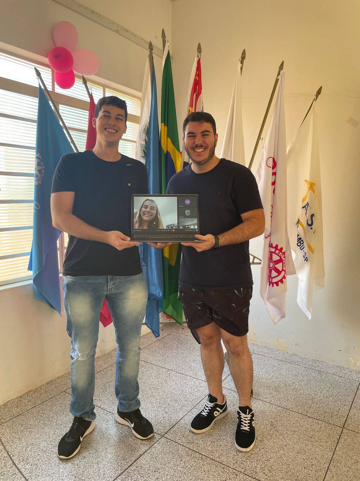 O lado cranberry da força voluntária aumentou ⚙️🌍💡