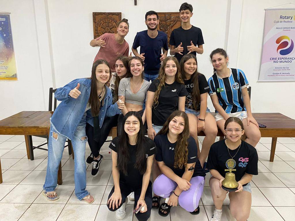 9º REUNIÃO ORDINÁRIA GESTÃO 2023-24!🧑🏻‍⚖️  Na segunda-feira dia 09 de outubro de 2023 realizamos a nona reunião ordinária do Interact Club de Realeza.