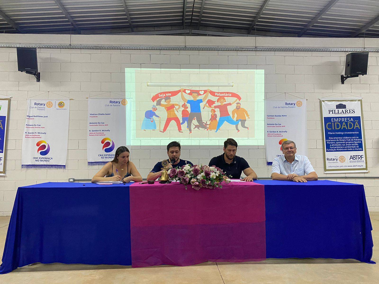 Participação dos interactianos na reunião do Rotary, a qual contou com uma palestra sobre o trabalho voluntário. Trocamos várias ideias ao longo da mesma, conservando a amizade na família rotária!