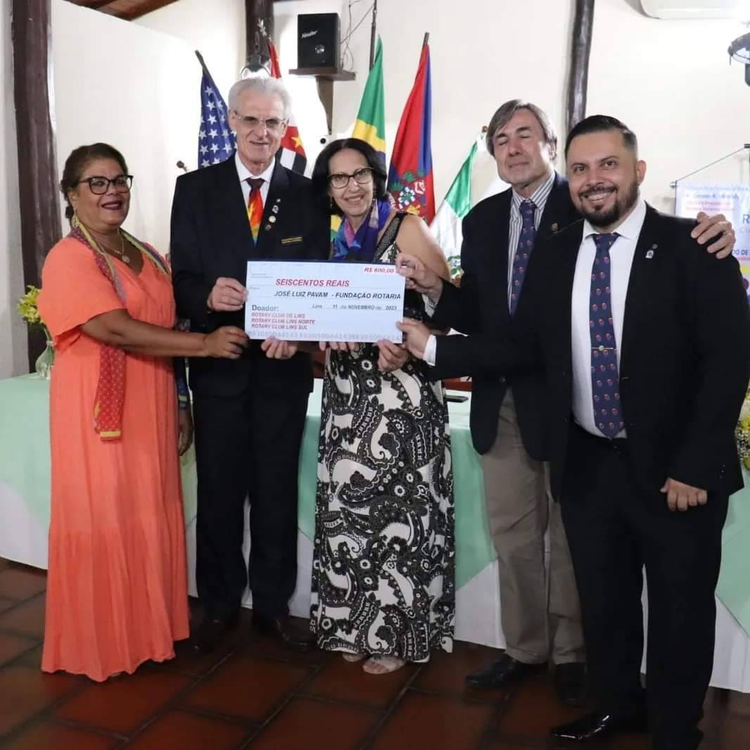 Doação à Fundação Rotária pelos Clubes Rotários de Lins