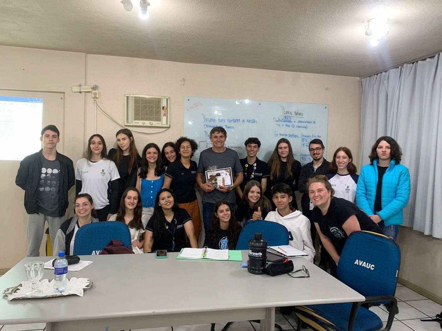 Alunos do projeto do Interact