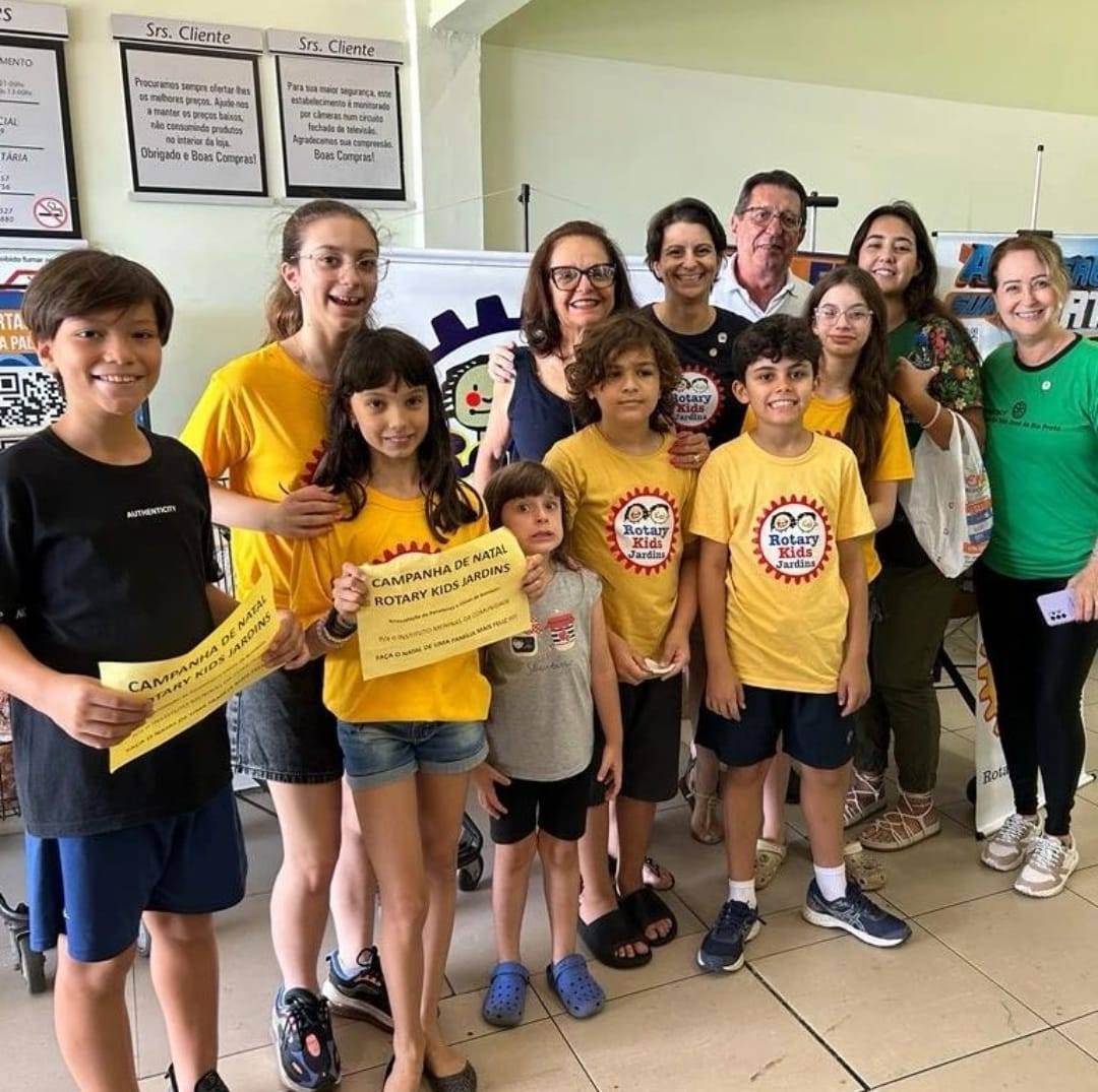 Rotary Kids de São José do Rio Preto - Jardins  arrecada caixas de bombons e panetones