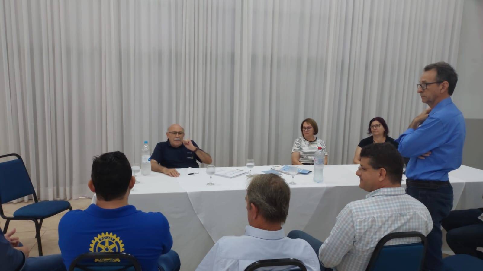 ASSEMBLEIA COM O CONSELHO DO ROTARY CLUB DE FOZ DO IGUAÇU-COSTA OESTE