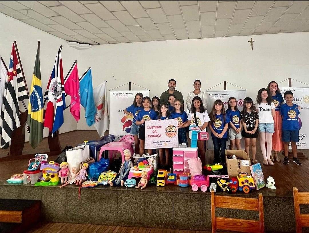 Reunião ordinária do Rotary Kids de Itápolis repleta de eventos