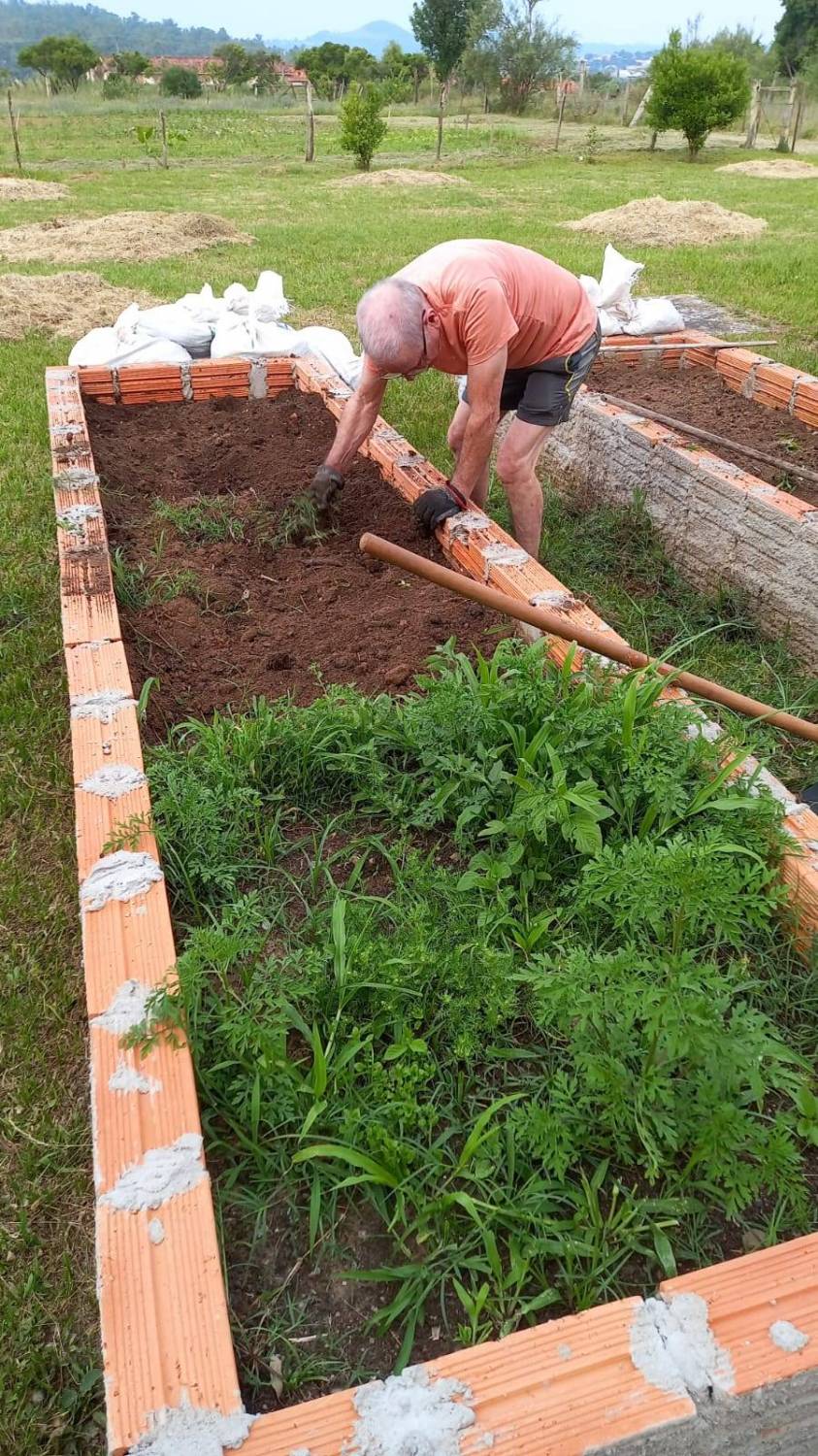 Rotary em Ação Horta beneficia mais de 70 crianças no Centro Social Anglicano Cidade de Meninos.