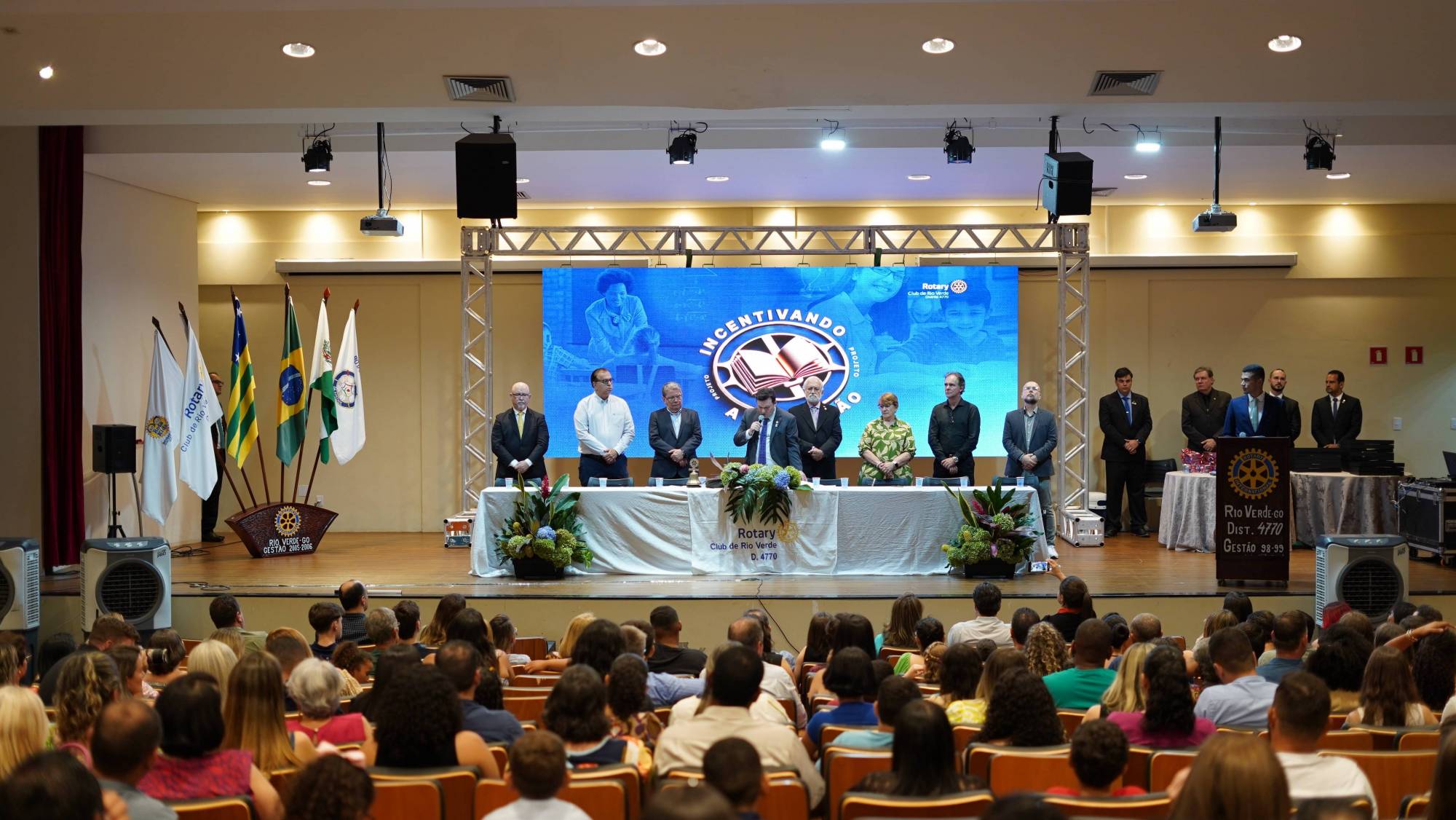 Teatro Municipal Lauro Martins em Rio Verde GO