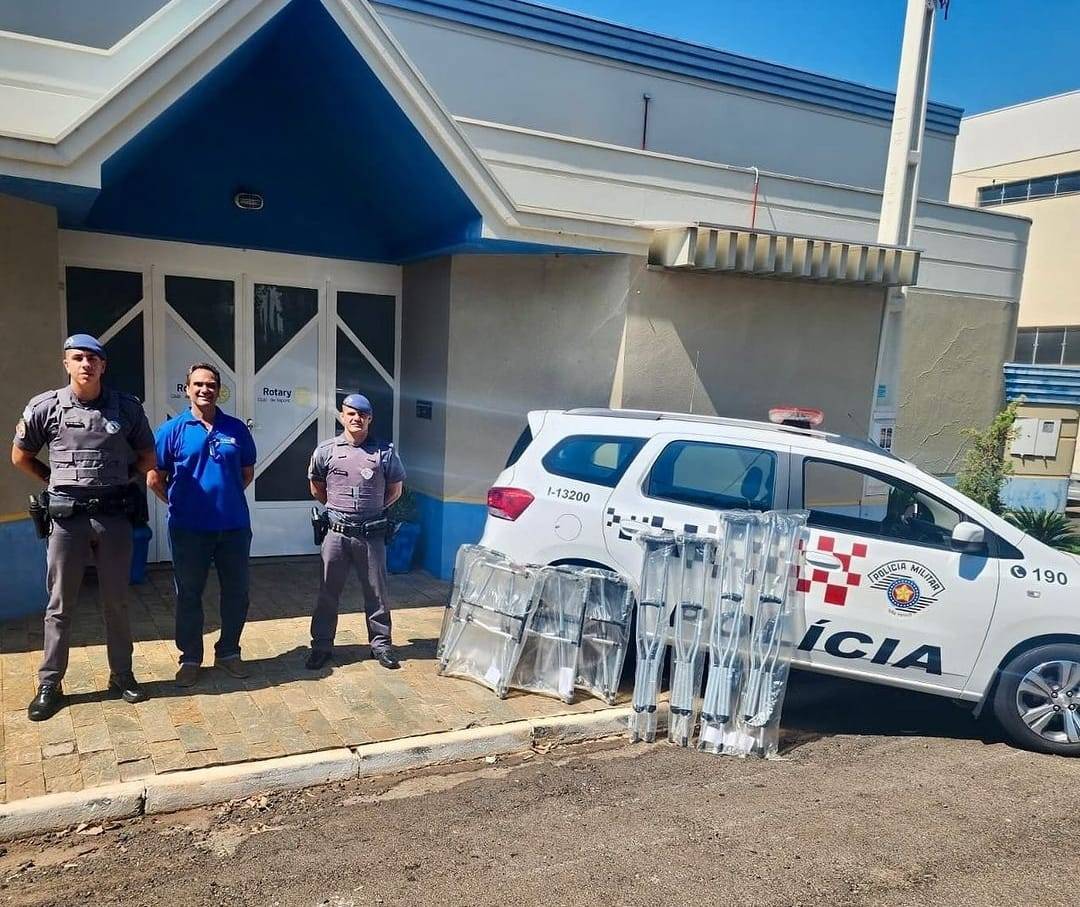 Doação de Muletas e Andadores em Itápolis 