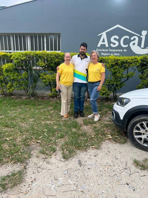 Companheiros em visita a ASCAI.