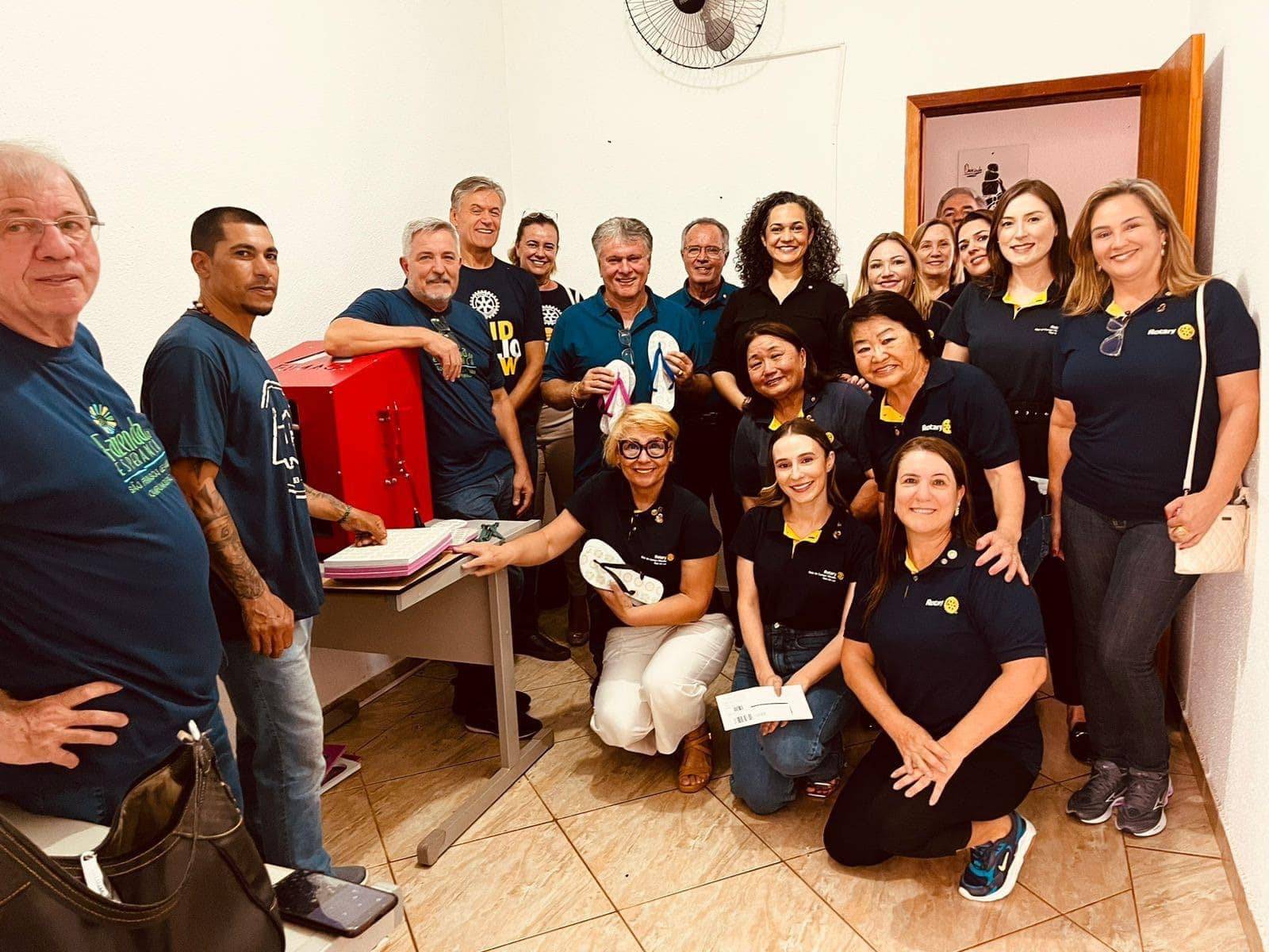 ENTREGA DE PROJETO SUBSÍDIO DISTRITAL DO ROTARY CLUB DE CAMPO MOURÃO-RAIO DE LUZ