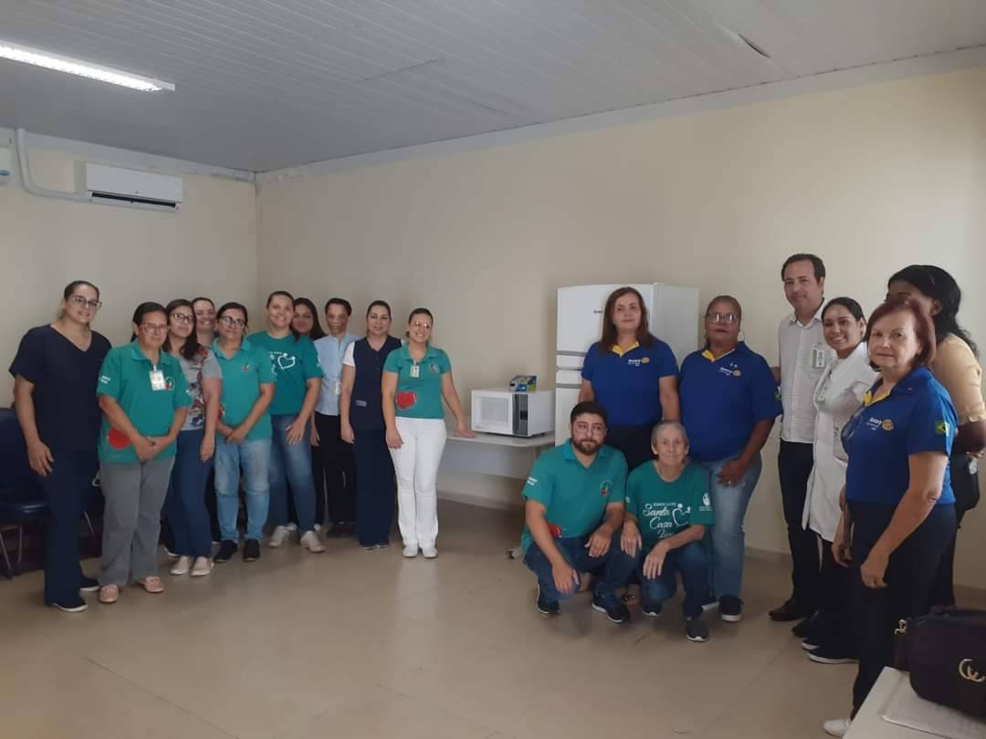 Rotary Club de Lins - Sul realiza entrega de utensílios para Santa Casa 