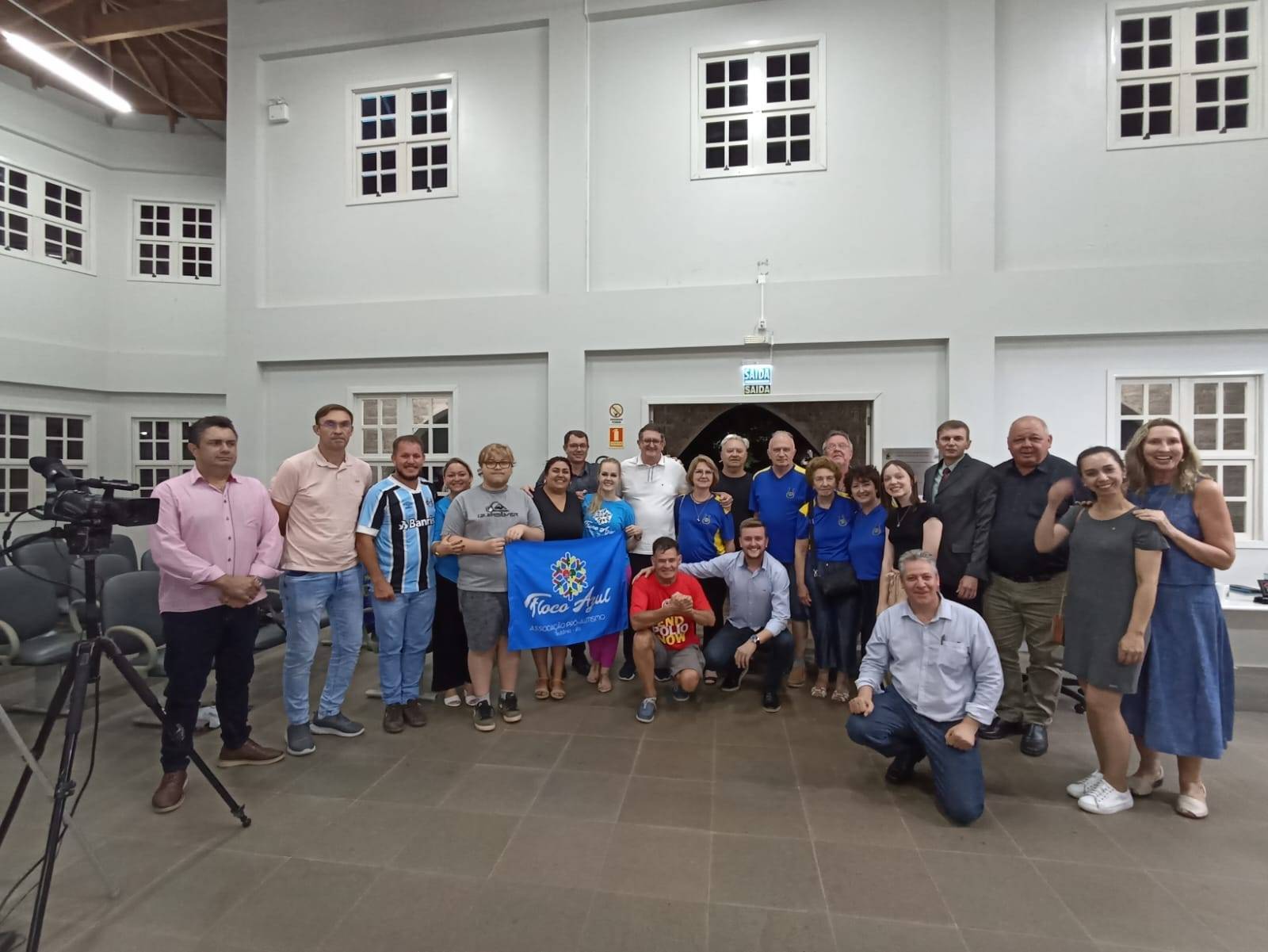 Grupos de serviço estavam presentes prestigiando a votação