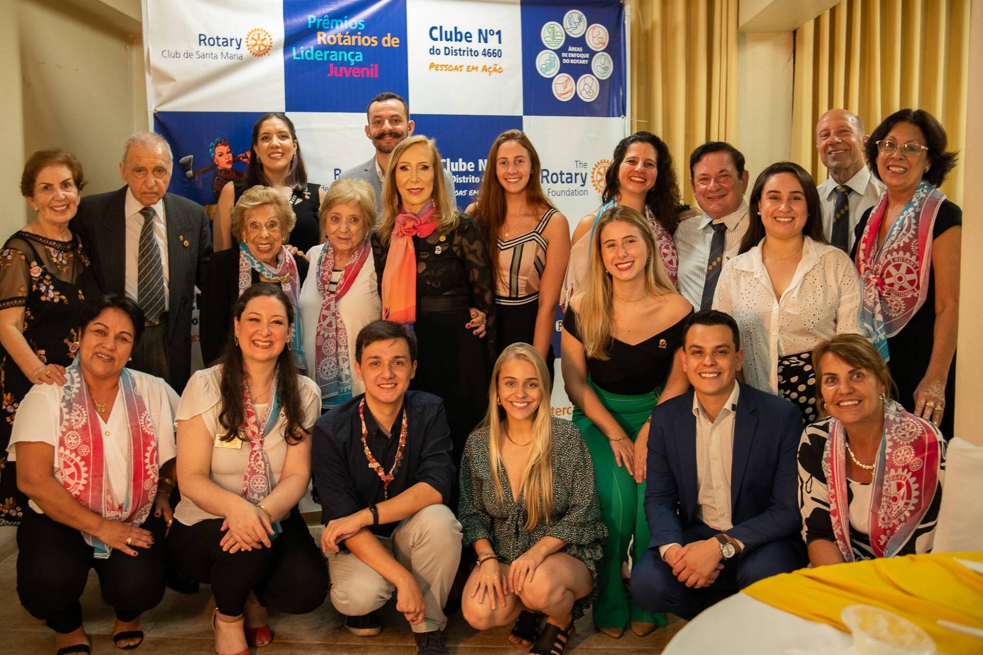 COMPANHEIROS NO JANTAR DOS 89 ANOS DO RCSM