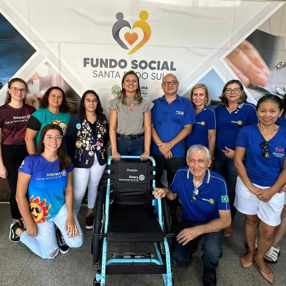 Rotary Club de Santa Fé do Sul realiza a doação cadeira de rodas para o Fundo Social de Solidariedade