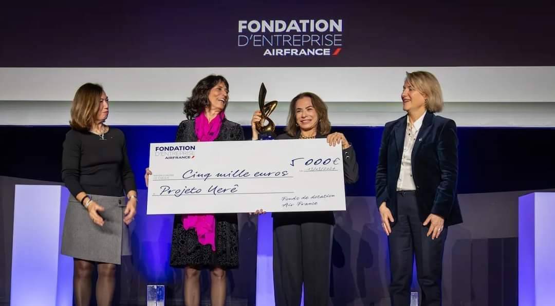 Noite de premiação de rotariana no Air France Foundation