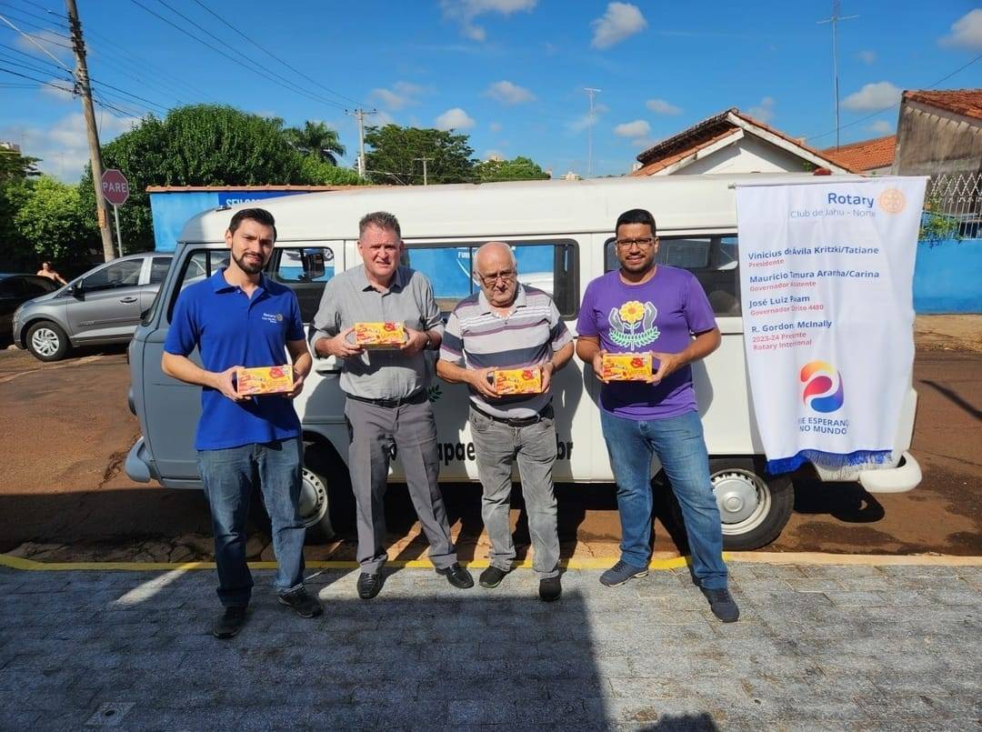 Entidades beneficiadas com caixas de chocolate em Jaú 