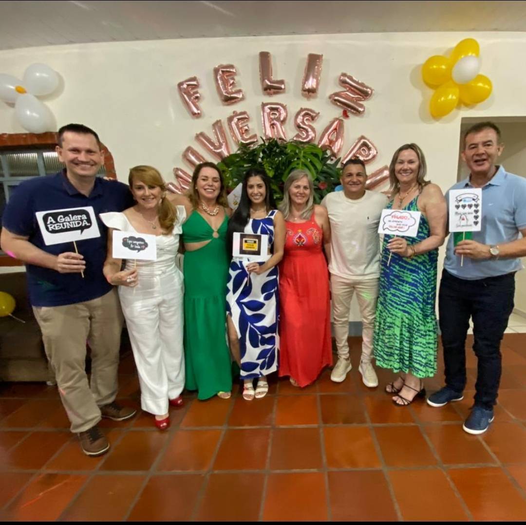 Patricia, Marlene, Tallita, Alice, Iedes,Toninho, Venturini, Selson e Rafael