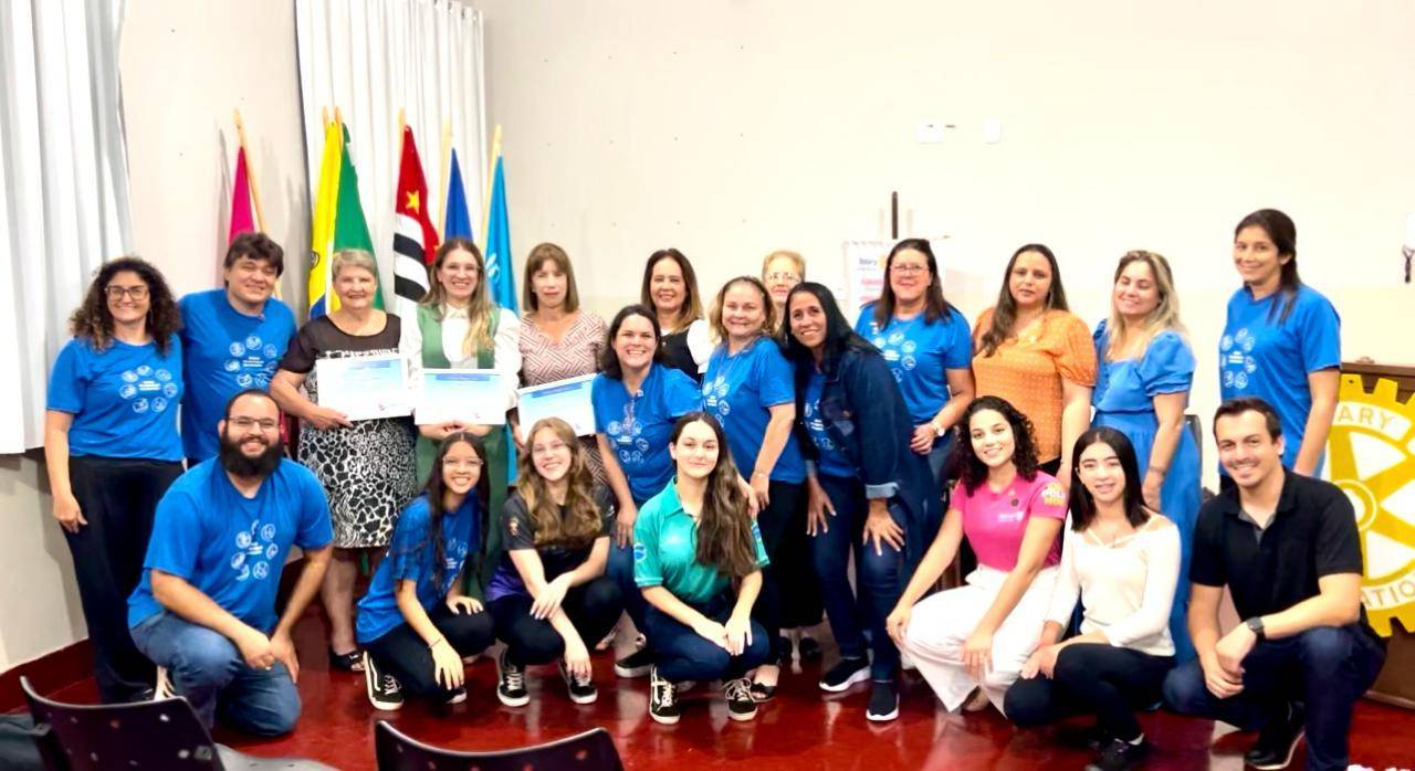 Noite de Homenagens no Rotary Club de Tanabi 