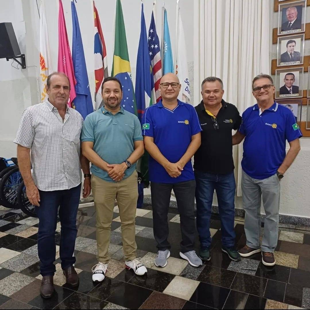 Rotary Club de Santa Fé do Sul recebe visita 