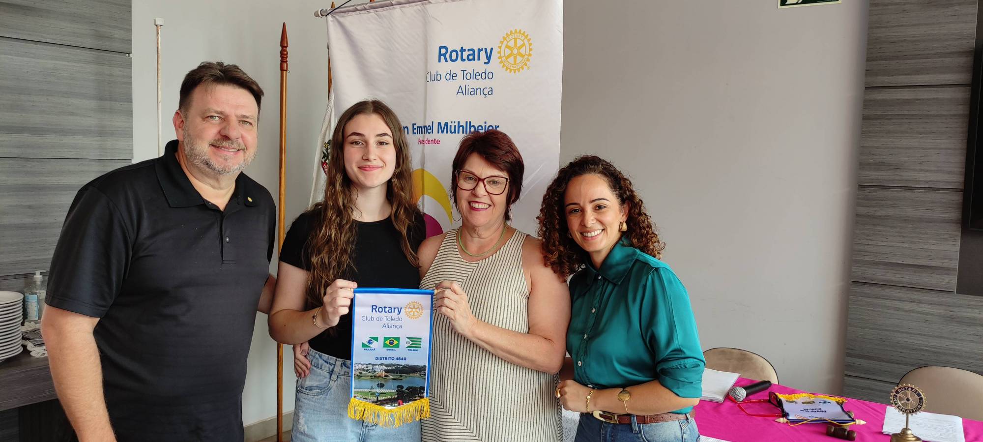 Presidente Norton, Isadora Zanatta, Nadeje e Paula Bernardini 