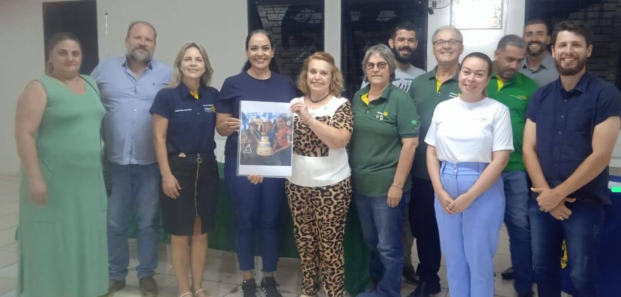 Companheiros do RC de Cascavel - Maria Luiza recebem a Secretária de Desenvolvimento Municipal para firmar parceria para a realização da FESTA DO PINHÃO.