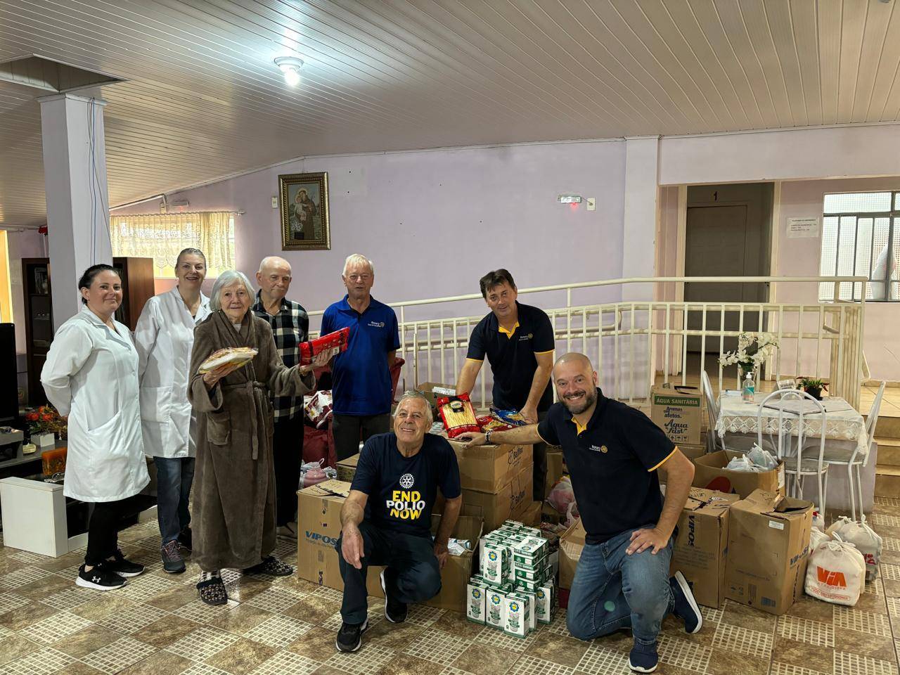 Entrega das doações a Casa Lar do Idoso Recanto da Colina