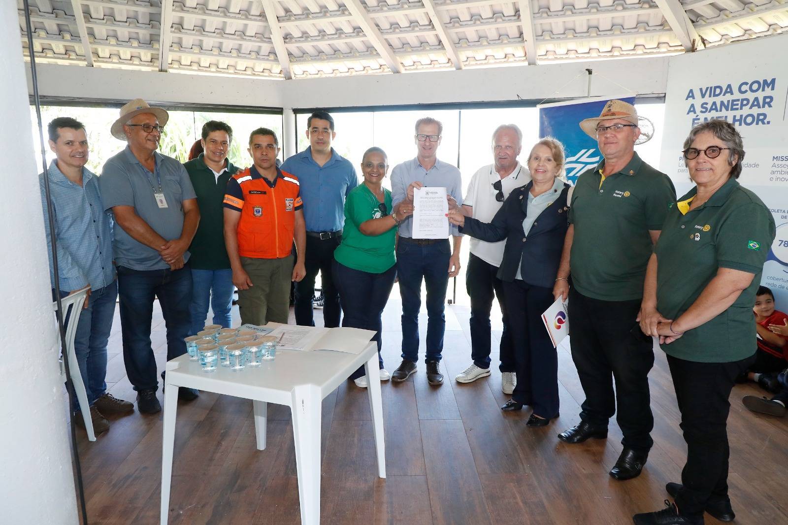 RC de Cascavel - Maria Luiza assina Termo de Cooperação Técnica com a Secretaria de Meio Ambiente do Município de Cascavel para criação do Viveiro de Mudas Enxertadas de Araucária angustifolia.