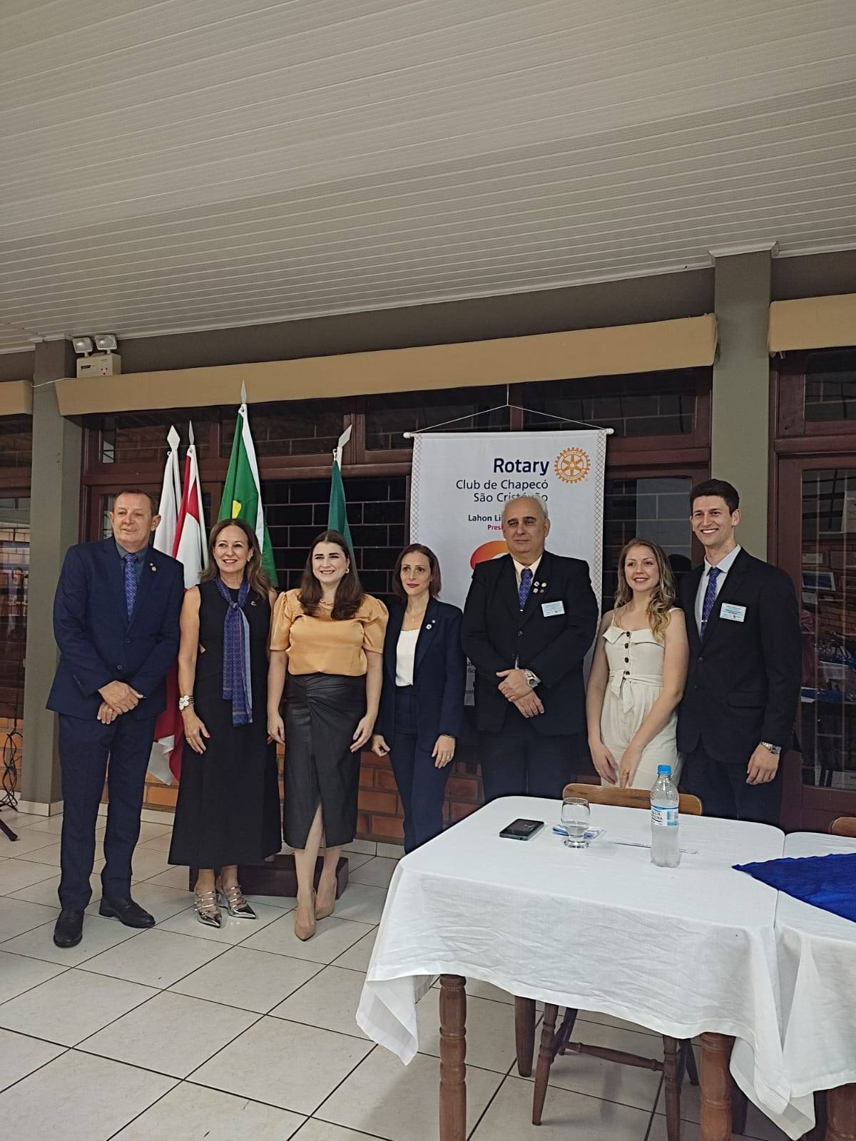 Diretoria juntamente com as novas membras Bibiane Pompeo e Jucimara Baccarin 