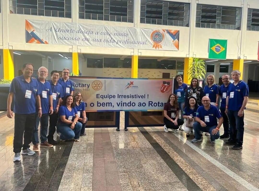Família Rotária de Santa Fé do Sul participa da Assembléia Distrital