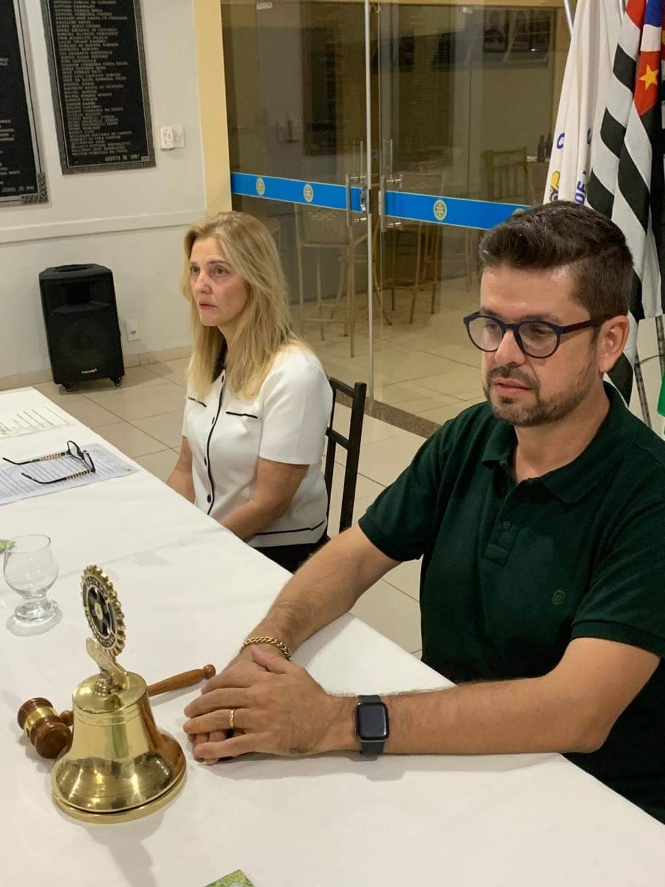 Rotary Club de Votuporanga Recebe Autoridades em Reunião Ordinária