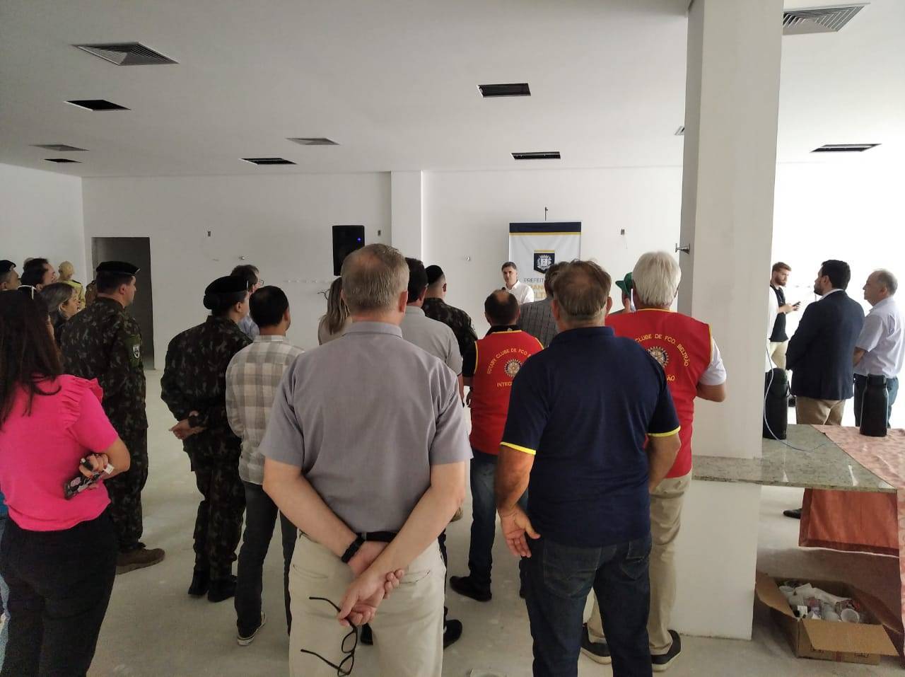 Integrantes do clube estiveram visitando o Hospital Intermunicipal Dr. Aryzone Medes de Araújo na manhã de quarta-feira, 27.