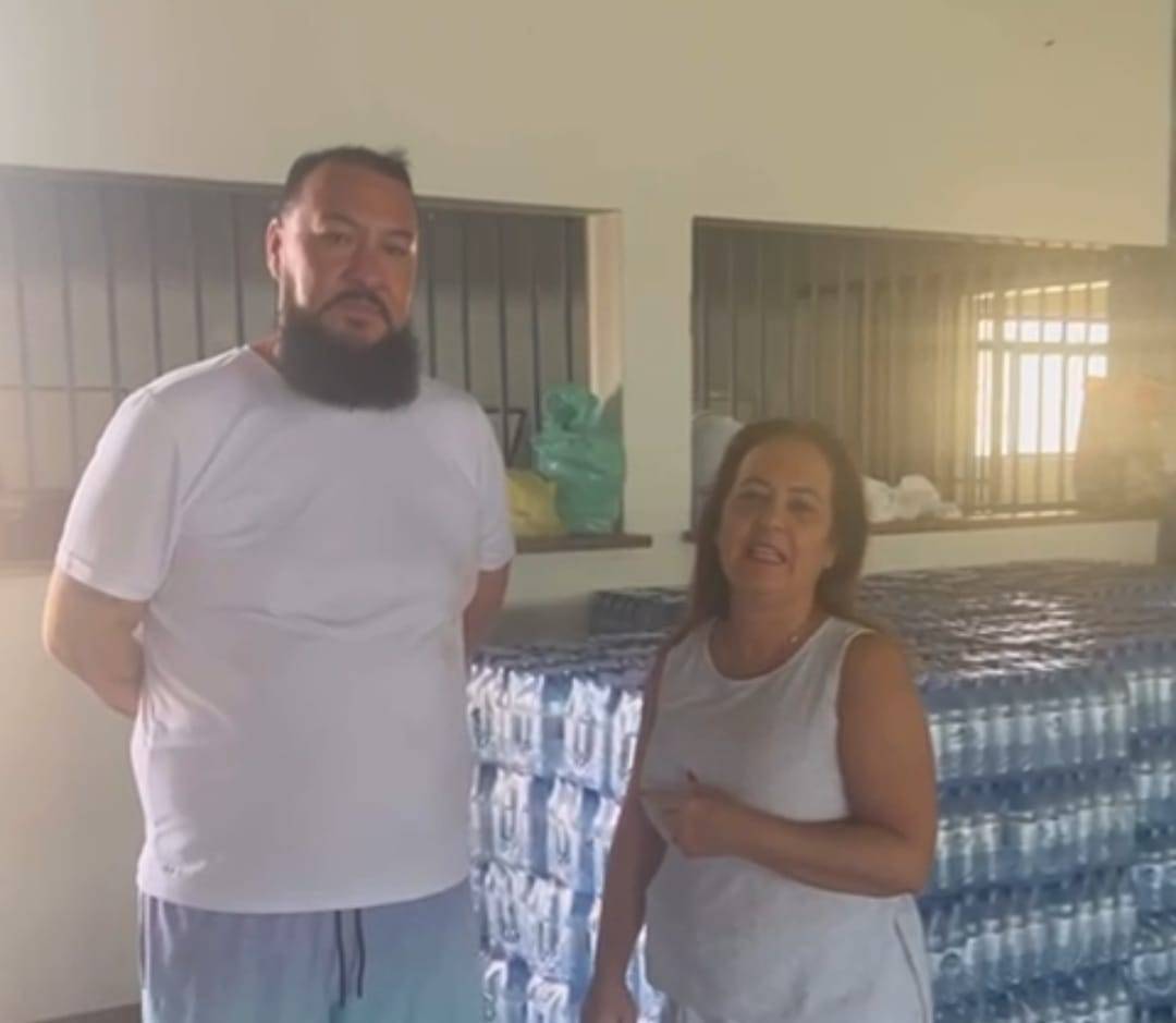 Rotary Clubs de Monte Aprazível, Tanabi, Mirassol e José Bonifácio unidos doando água para nossos irmãos do Rio Grande do Sul