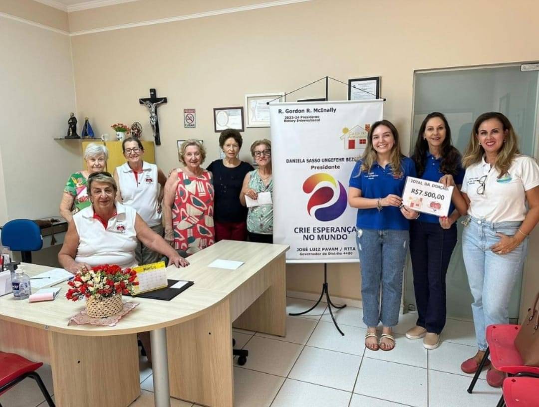 Casa da Amizade de Itápolis entrega R$7.500,00 ao Grupo São Pelegrino