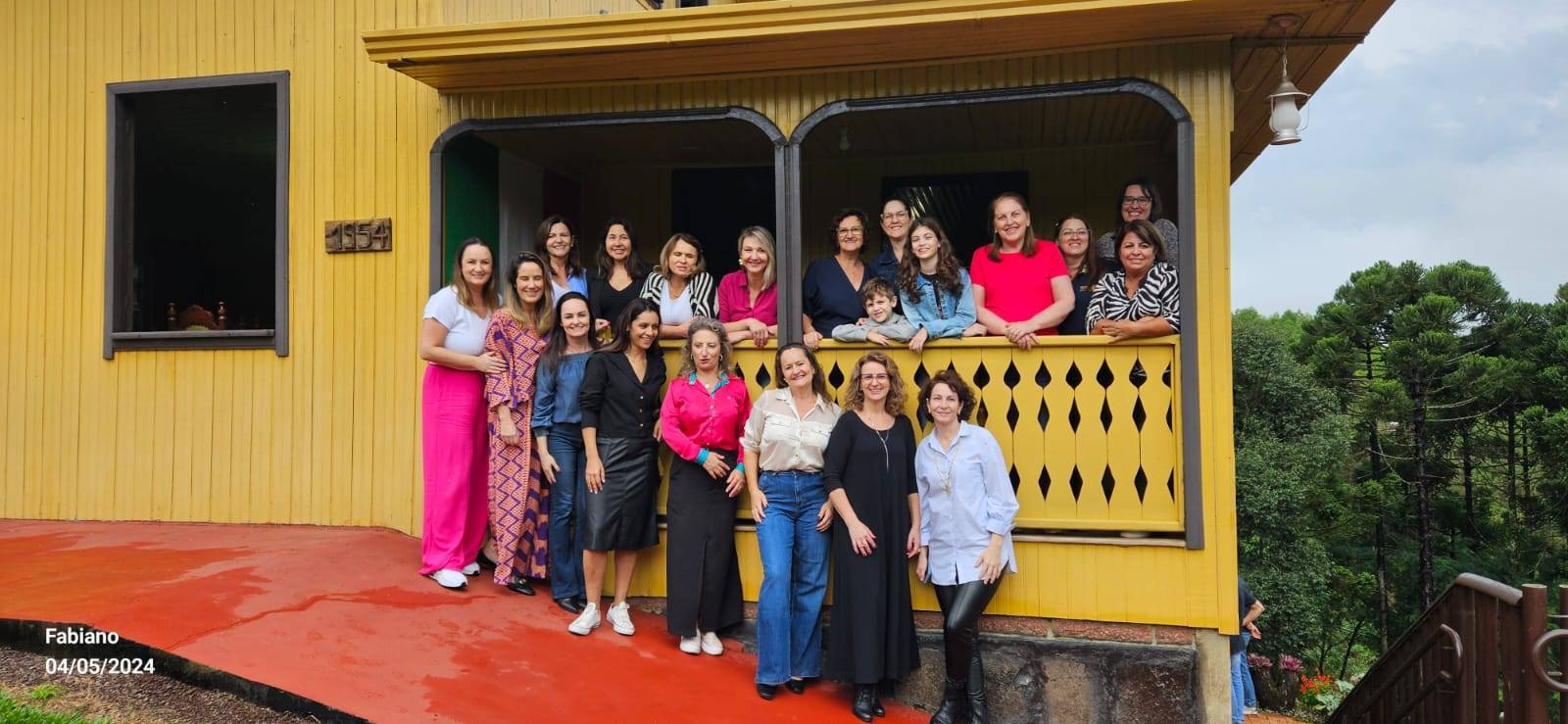 Festiva Dia Das MAÊS