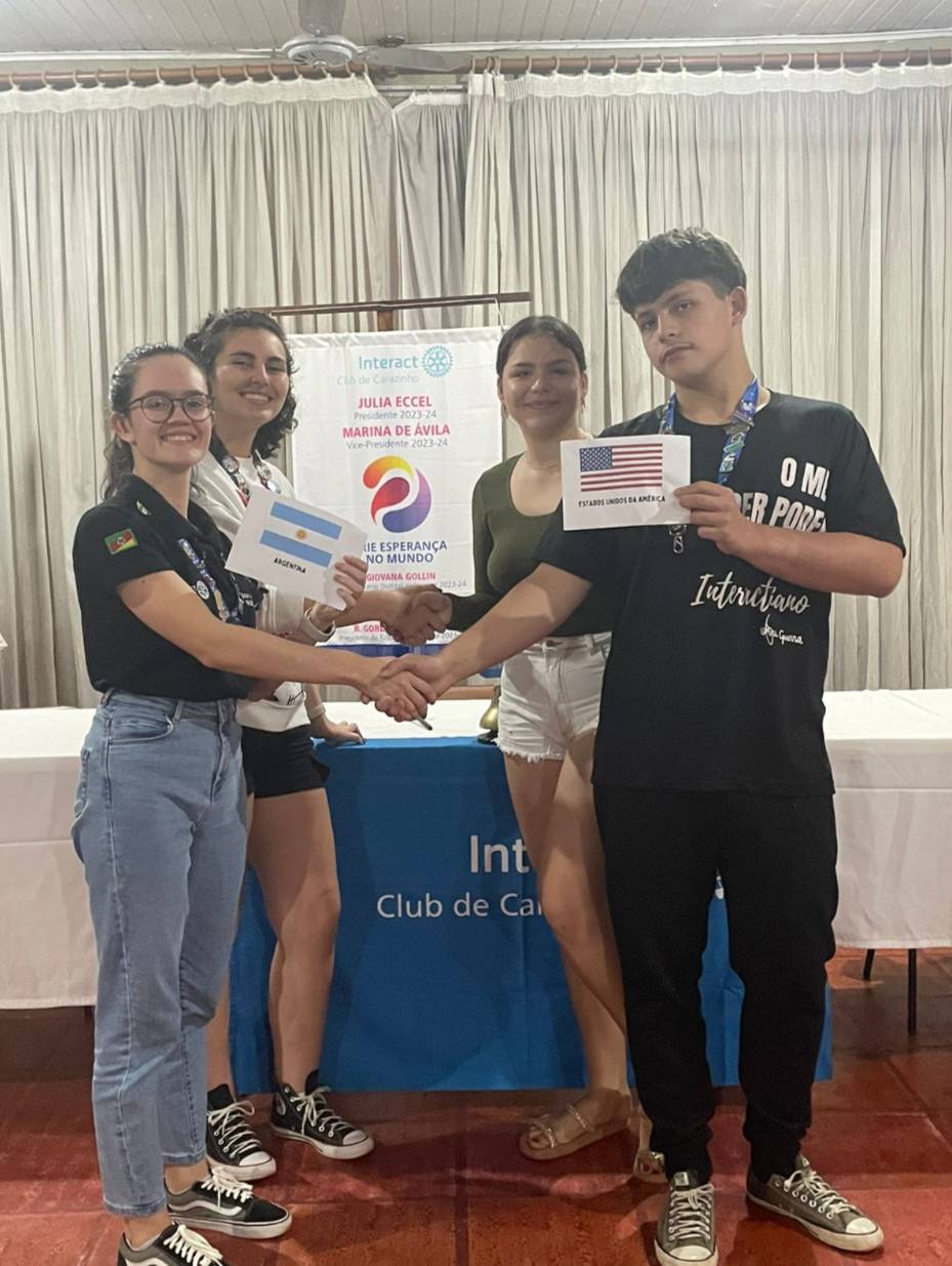 Imagem do momento em que as delegações entraram em um consenso.