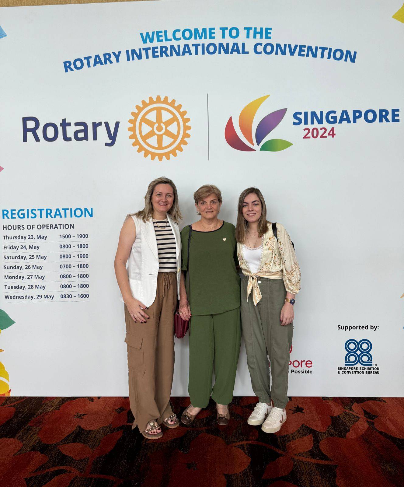 Lourdinha Serpa Dalto e Sua Comitiva chegam em Singapura