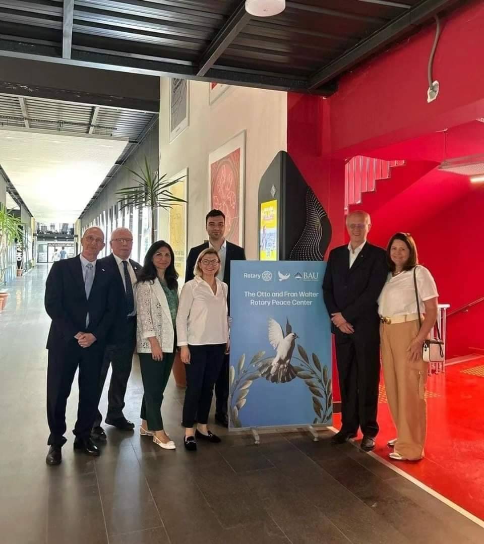 Presidente 25/26 do Rotary International Visita Istambul 