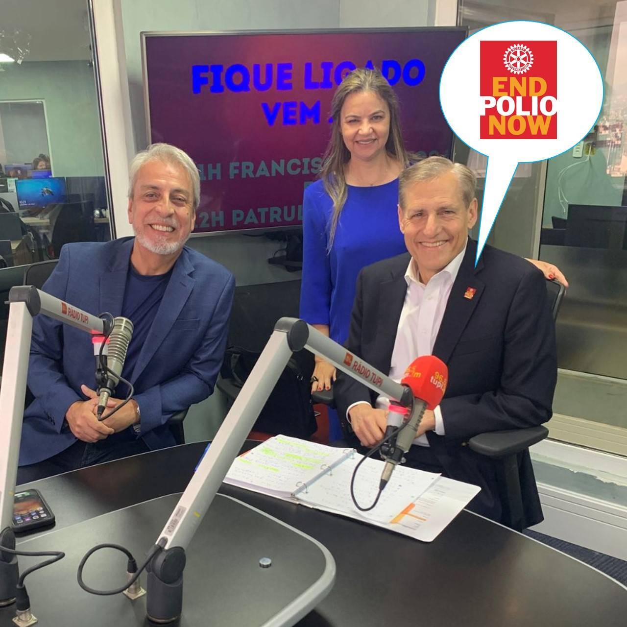 John Hewko, secretário-geral e CEO do Rotary International, faz o exemplo para mostrar a luta do Rotary contra a pólio