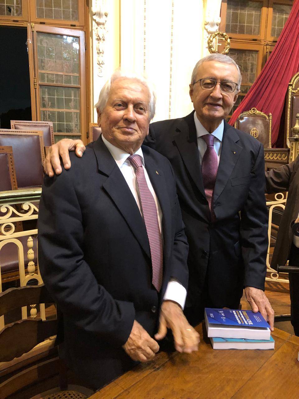 Homenagem ao Companheiro Sílvio Neves Baptista