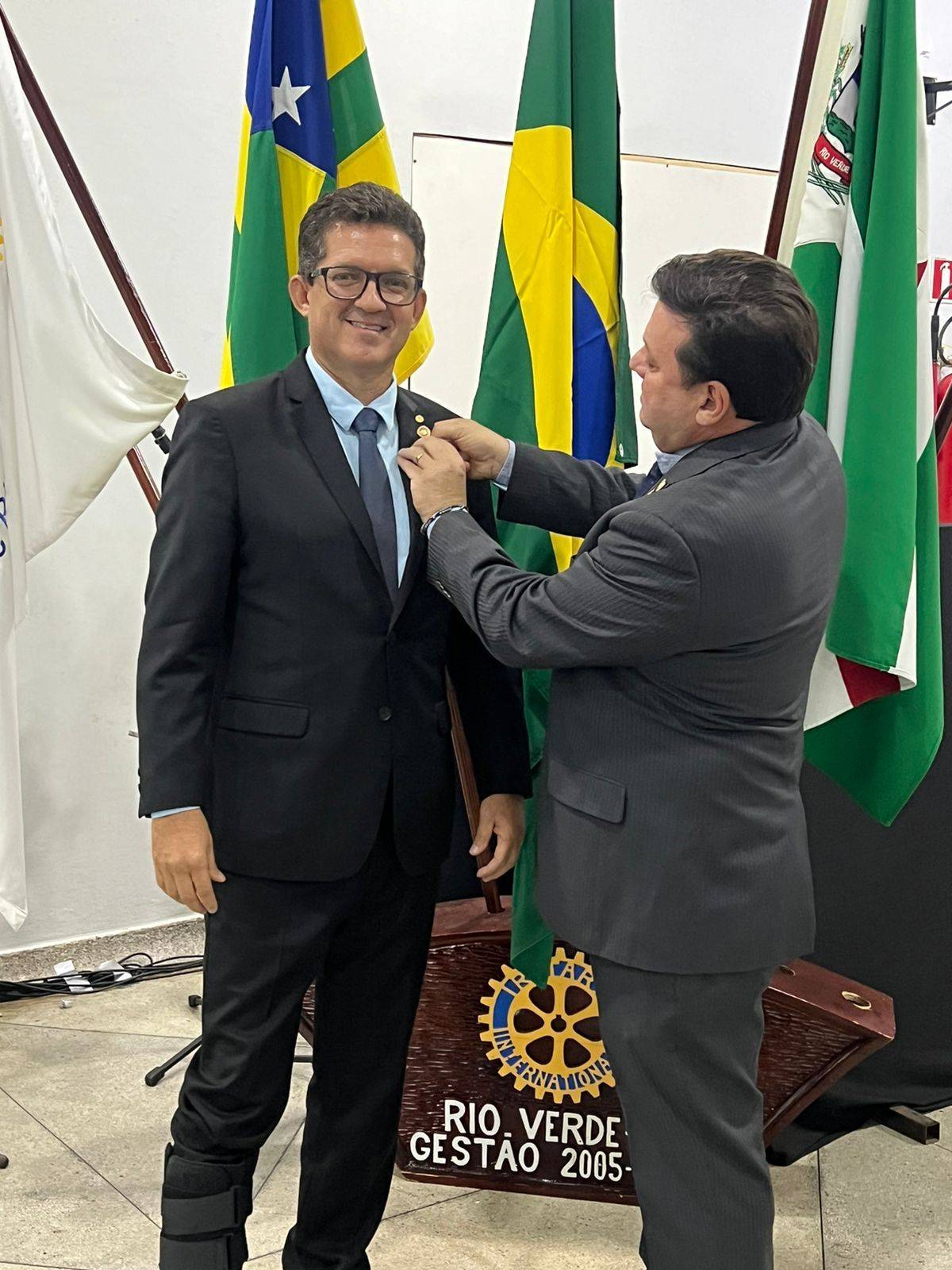 Presidente 2023-24 (Iran Mendonça Cabral) empossa Presidente 2024-25 (Rafael de Faria Freire)