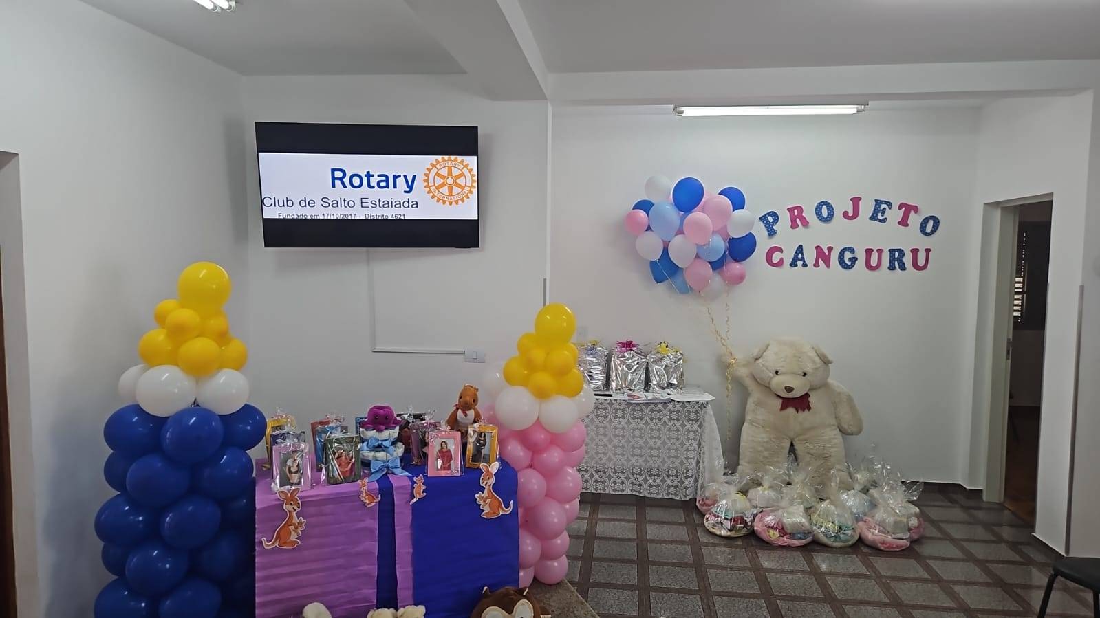 Momentos antes da entrega dos Kit´s maternidade.