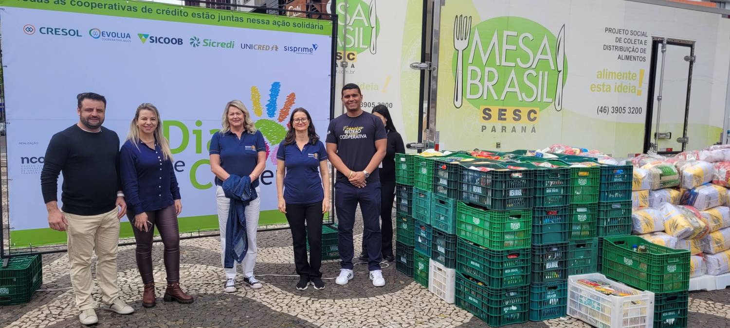 Rotary club de Francisco Beltrão Industrial participa de ação conjunta com o Ncoop. O evento “Dia C”, o Dia de Cooperar, cooperativas de Francisco Beltrão e clubes de Rotarys unem forças para arrecadação de alimentos.