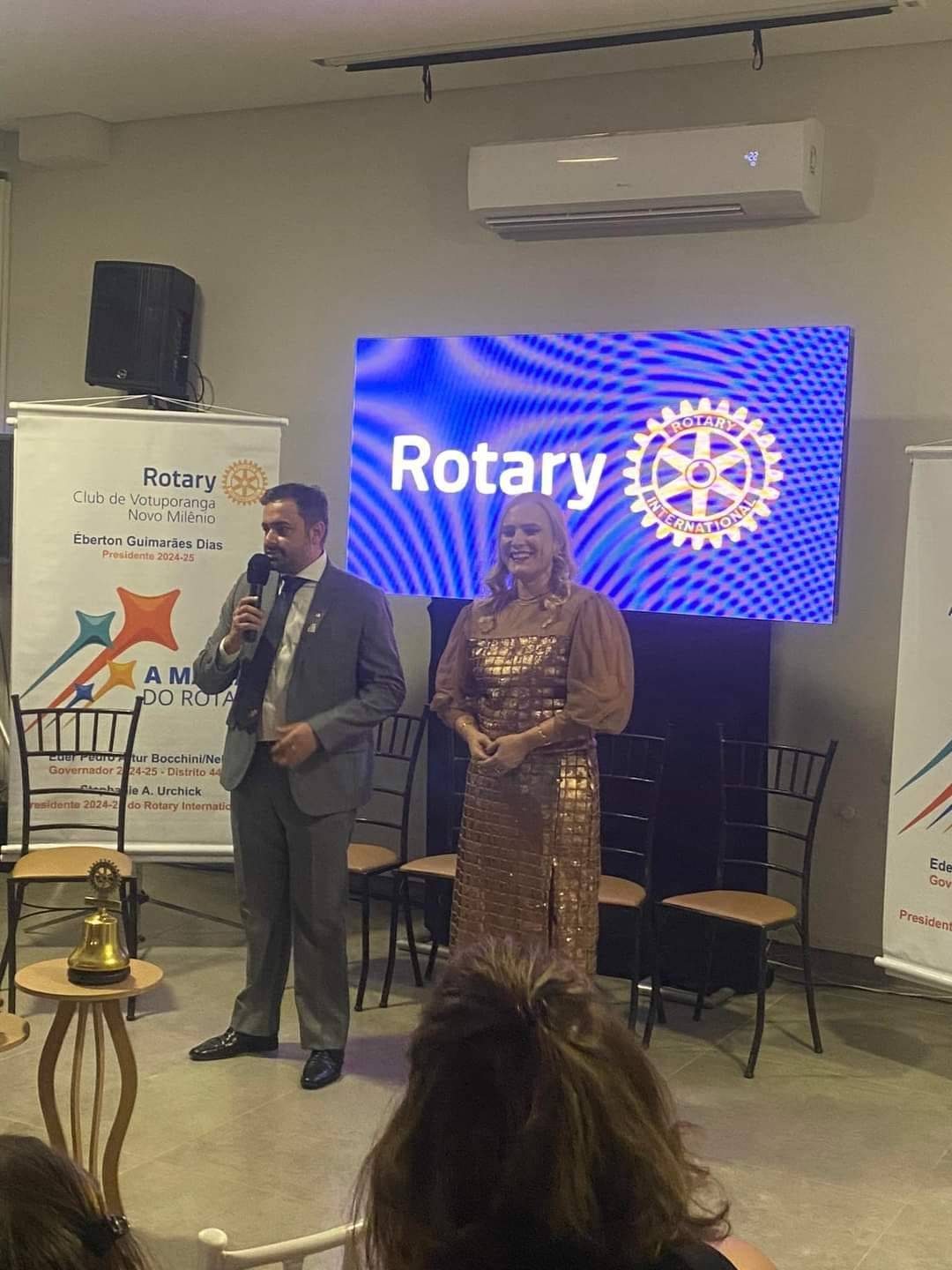 Rotary Clubs de Votuporanga Novas Gerações e Votuporanga Novo Milênio Realizam Transmissão de Cargos e Posse em Noite Memorável