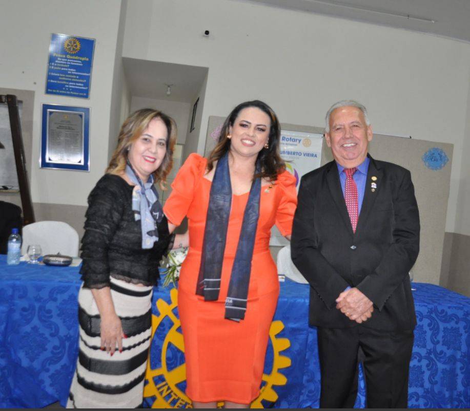 Rotary Club de Monte Aprazível Realiza Noite de Transmissão de Posse Para Novo Ano Rotário