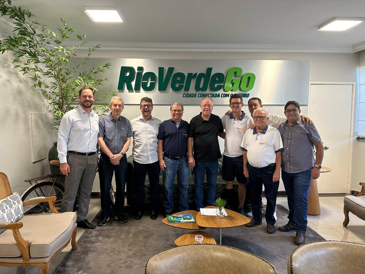 Rotarianos do RC de Rio Verde se reunem com prefeito de Rio Verde Sr.Paulo do Vale