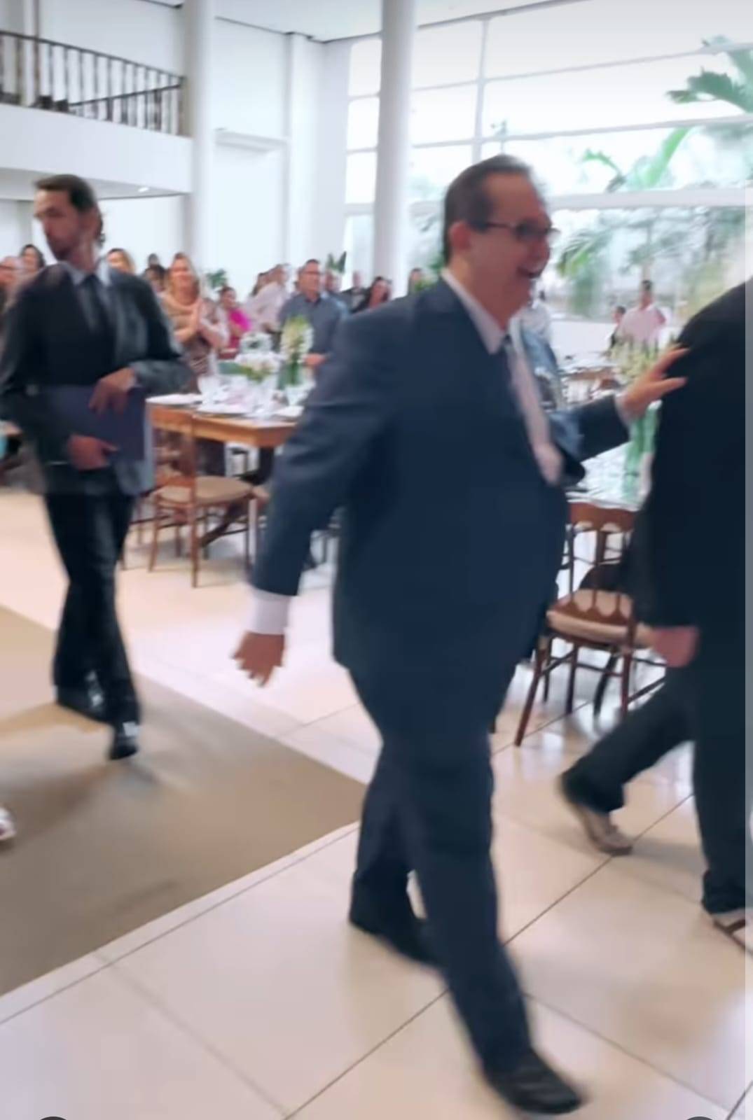 Governador Eder Bocchini é carinhosamente recebido na festa de transmissão de cargos em Catanduva